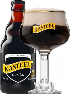 belgisches Bier Kasteel Cuvee in der 0,33 l Bierflasche mit vollem Bierglas